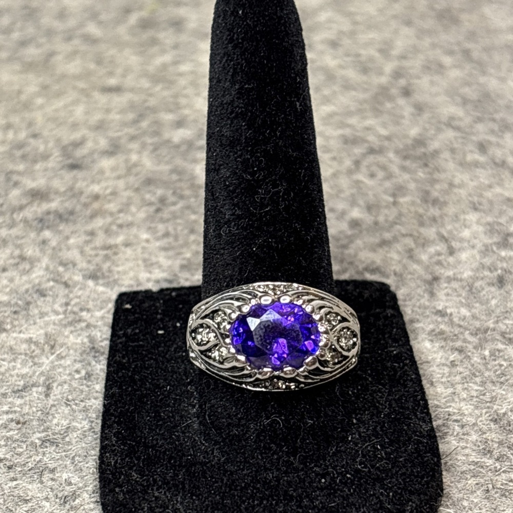 Vintage 18K GERSC Purple Glass Cocktail Ring Size 8 Ornate Statement